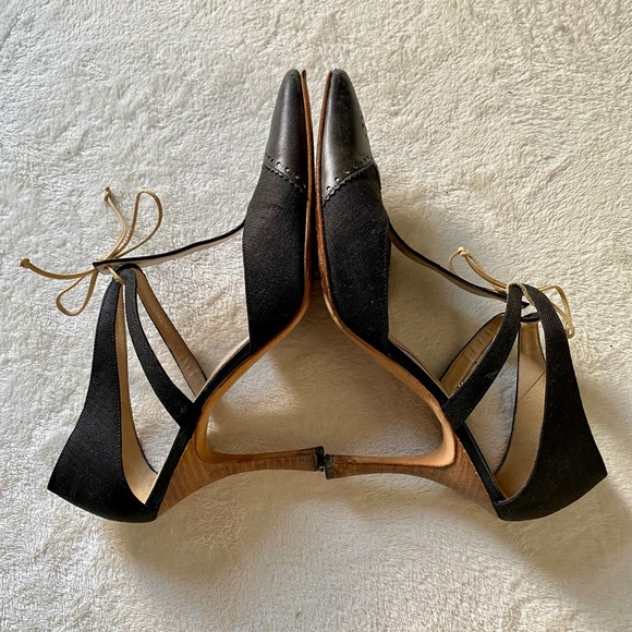 Manolo Blahnik | ‘Brouge’ Vintage 90s Black T-strap Heels | Sz 38 - Picture 3 of 9